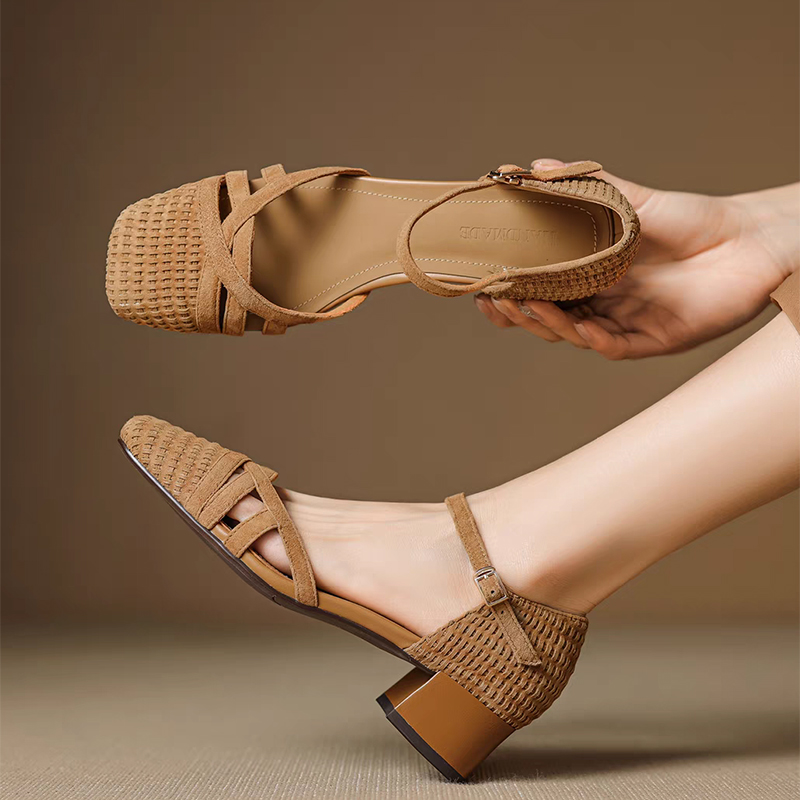 Retro-Webart-High-Heel-Sandale – Ankle Strap Attachment Bewertung und Preis