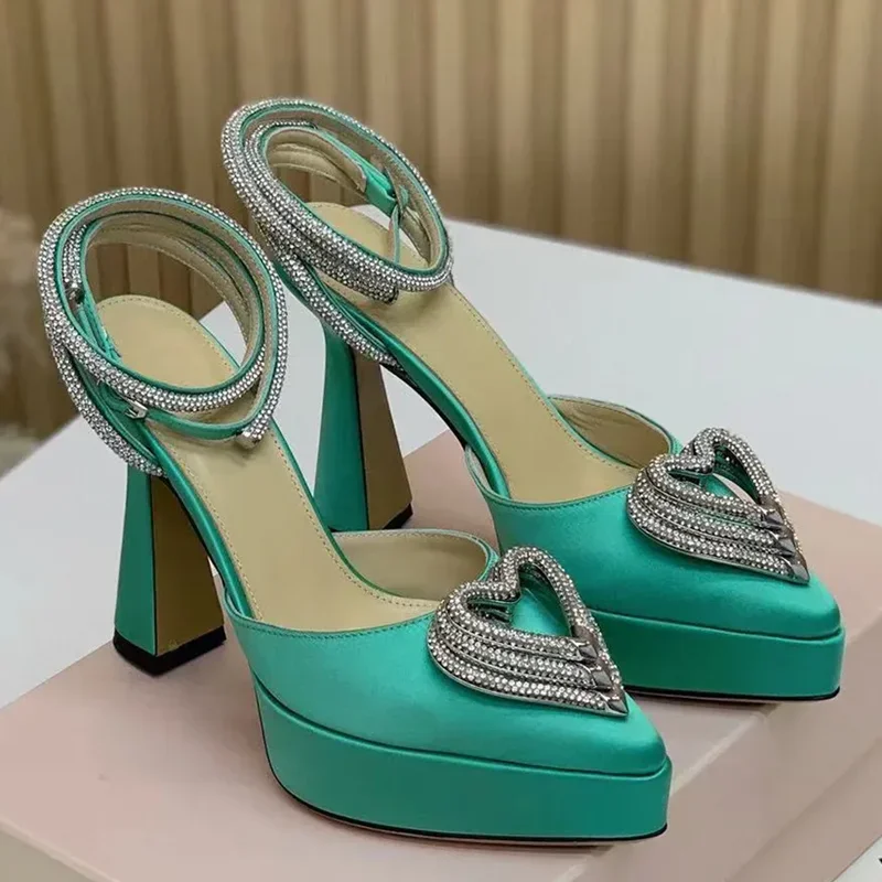 Plattform Kristall Liebe Dekor – Ankle Strap Attachment Bewertung und Preis